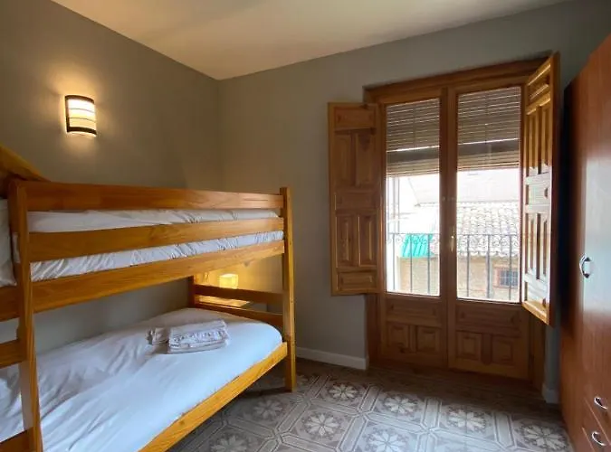 Palacete Plaza Mayor * 엘부르고데오스마